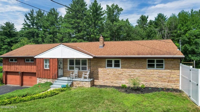 969 Grooms Road, Clifton Park, NY, photo 4