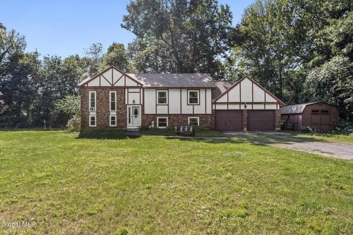 10 Carl Avenue, Greenwich, NY