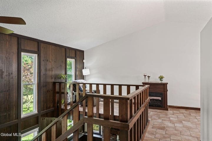 10 Carl Avenue, Greenwich, NY, photo 2