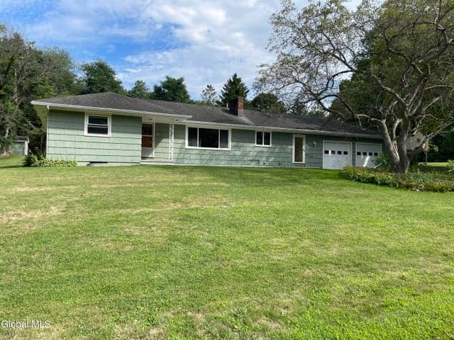 44 Meadowview Road Road, Queensbury, NY