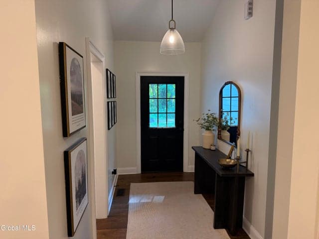 372 Lake Avenue, Saratoga Springs, NY, photo 2
