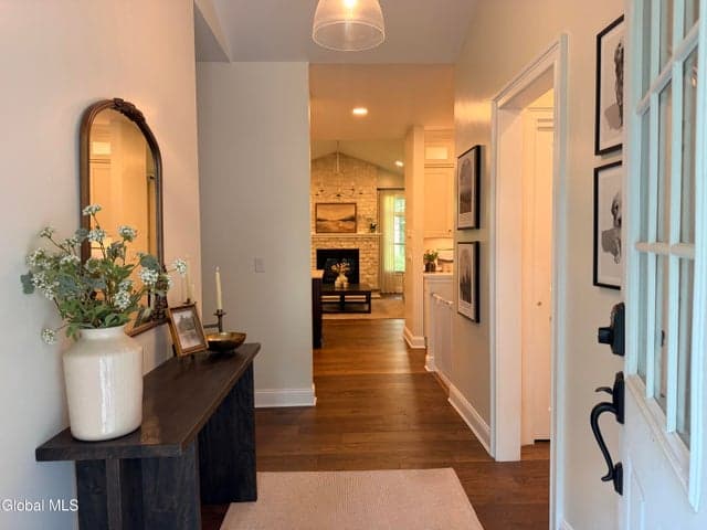 372 Lake Avenue, Saratoga Springs, NY, photo 3
