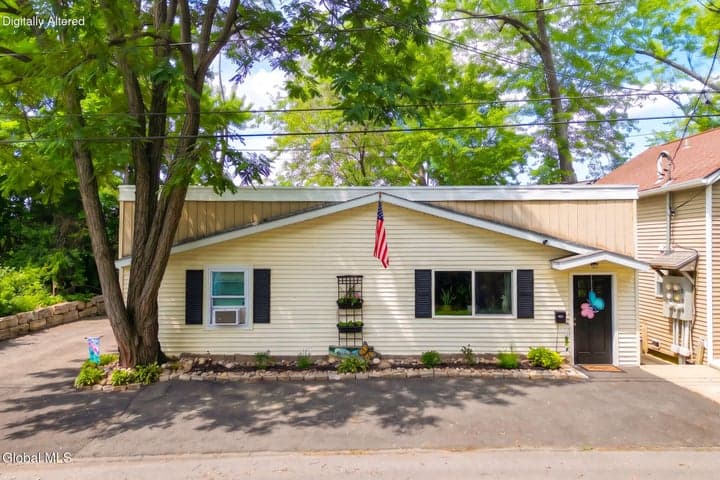 515 1st Avenue, Troy, NY, photo 1