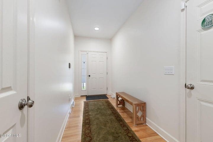 3 Sutton Drive, Colonie, NY, photo 5