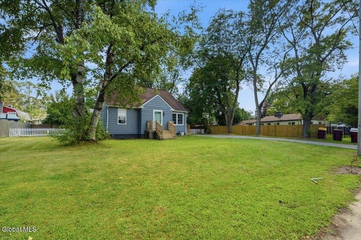 2 Dorrer Avenue, South Glens Falls, NY