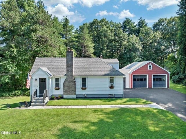 1221 Jason Lane, Niskayuna, NY