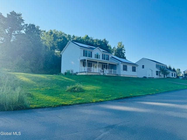 64 Kent Place, North Greenbush, NY, photo 3