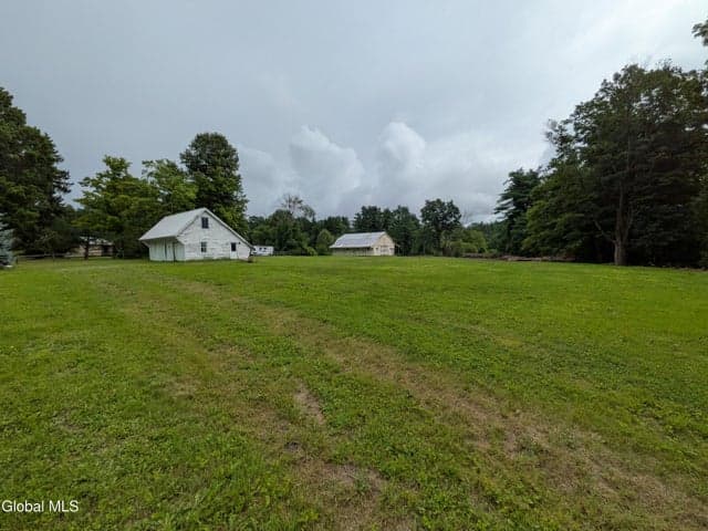 932 Saratoga Road, Wilton, NY, photo 3
