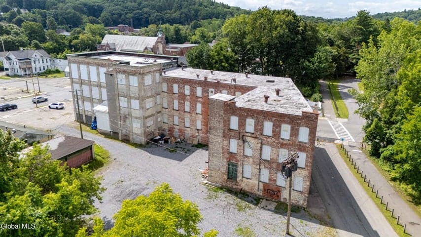 6 W Pine, Gloversville, NY, photo 4