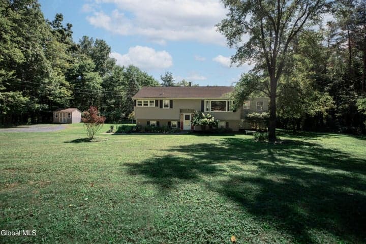 72 Zabel Hill Road, Coeymans, NY