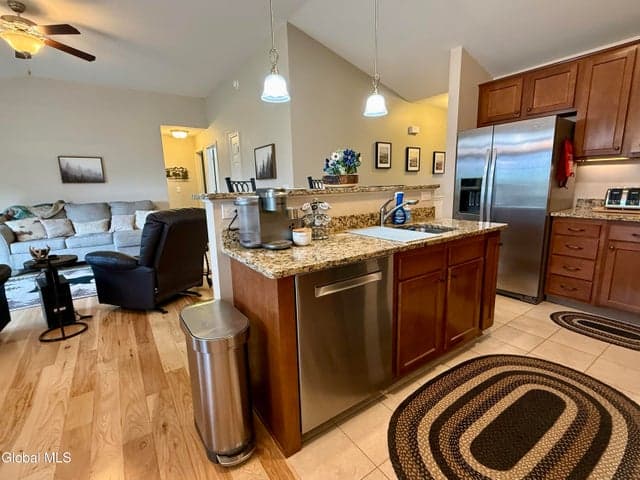 29 Treasures Place, Queensbury, NY, photo 4