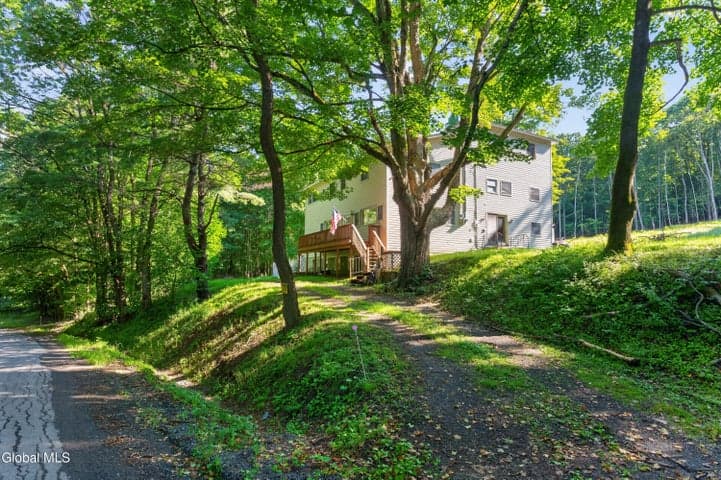 522 Konchar Road, Milford, NY