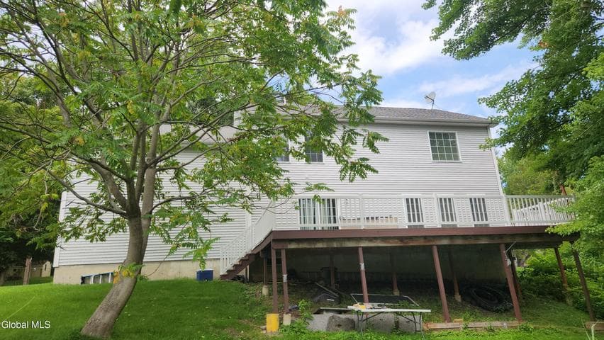 5 Homestead Drive, Latham, NY, photo 4