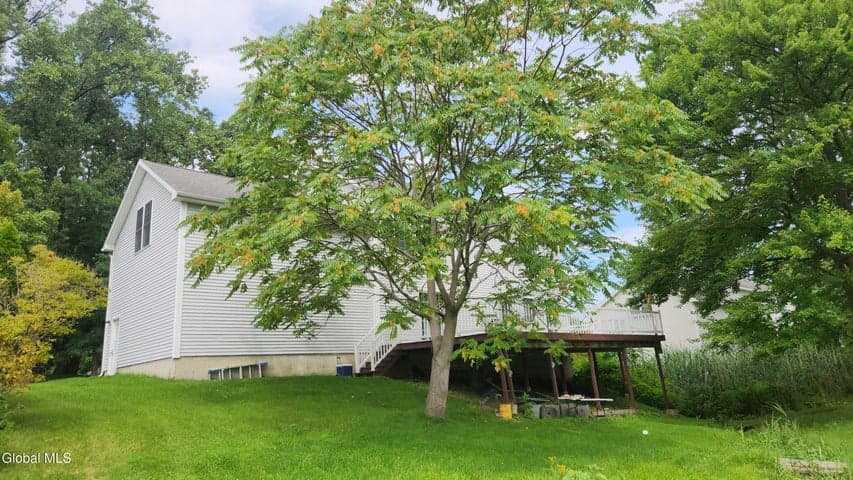 5 Homestead Drive, Latham, NY, photo 5