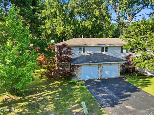 75 Velina Drive, Guilderland, NY