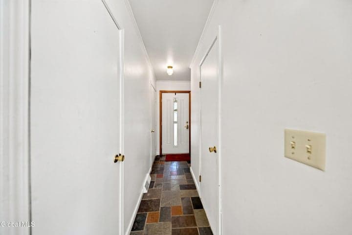 75 Velina Drive, Guilderland, NY, photo 4