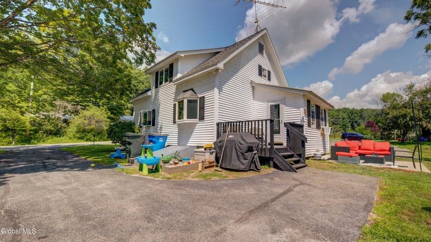 434 County Highway 143, Northampton, NY, photo 5