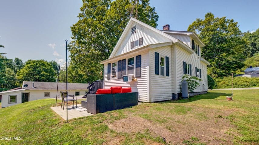 434 County Highway 143, Northampton, NY, photo 4