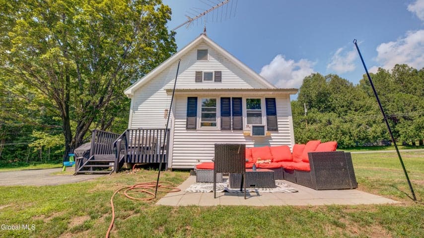 434 County Highway 143, Northampton, NY, photo 3