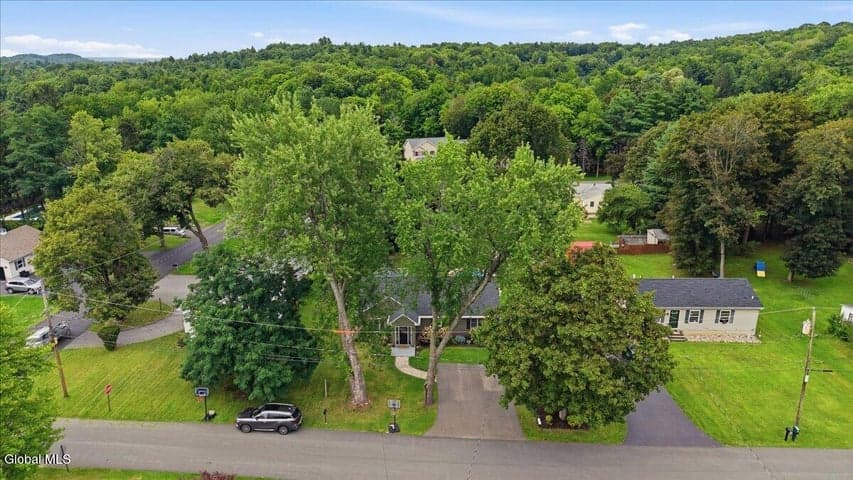 14 Clover Avenue, East Greenbush, NY, photo 3