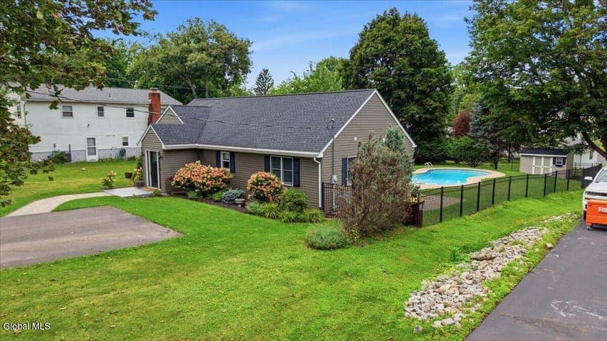 14 Clover Avenue, East Greenbush, NY, photo 4
