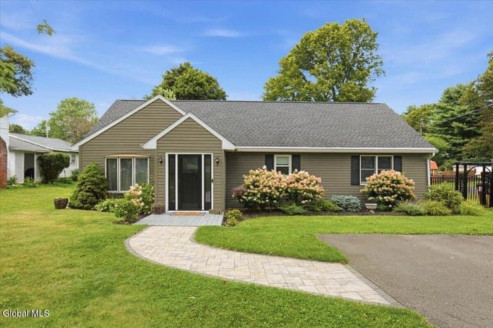 14 Clover Avenue, East Greenbush, NY, photo 1