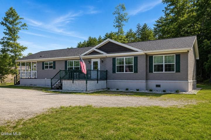 1397 Us Route 9, Schroon, NY