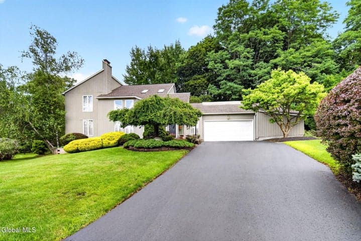 22 Olive Tree Lane, Albany, NY