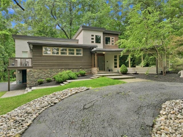 7 Hills Road, Loudonville, NY, photo 2