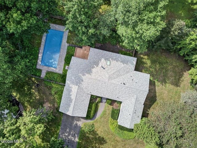 2334 St Joseph Drive, Niskayuna, NY, photo 4