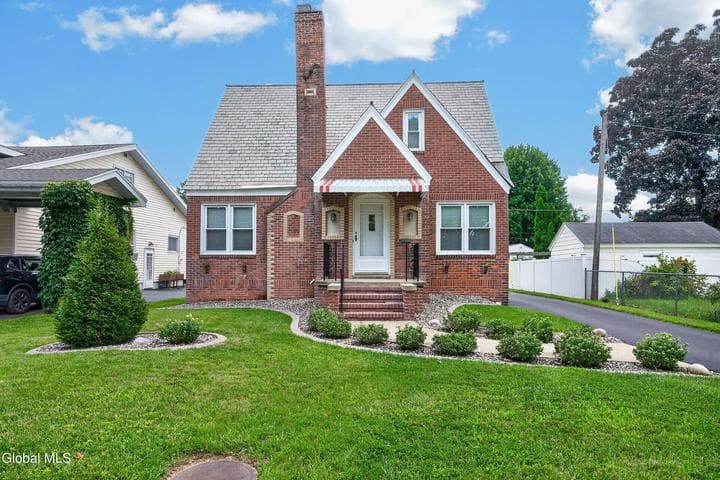 1 Turner Place, Albany, NY