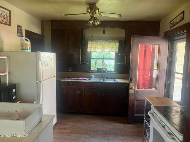 2 Wheeler Avenue, Whitehall, NY, photo 2
