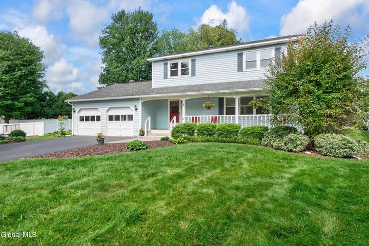 6 Durham Court, Colonie, NY, photo 2
