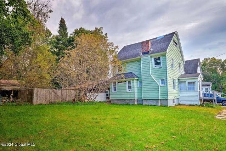 4 Lafayette Street, Gloversville, NY