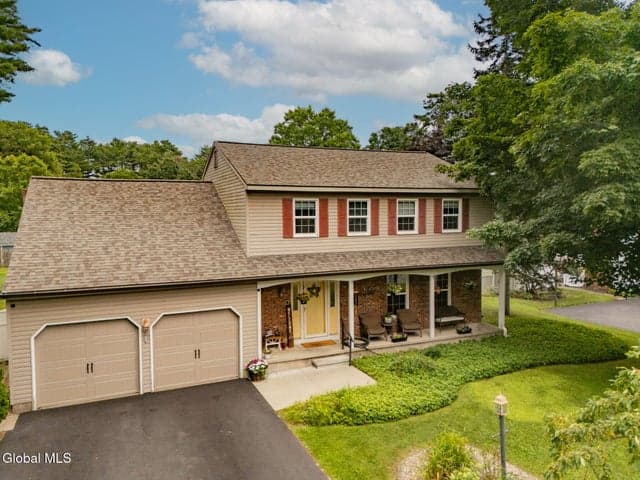 41 Helen Drive, Queensbury, NY