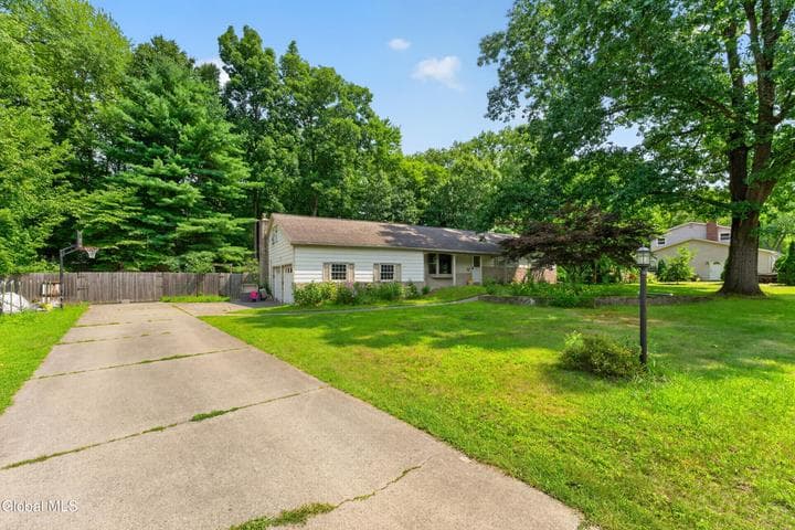 24 Meadow Valley Drive, Clifton Park, NY, photo 3