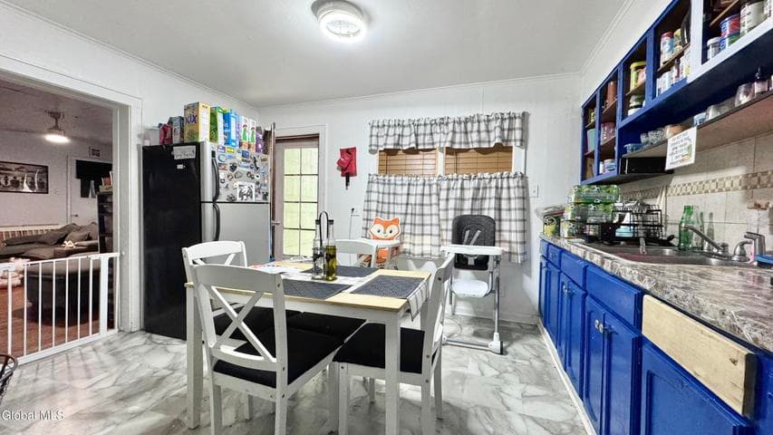 22 Van Derveer Street, Amsterdam, NY, photo 4
