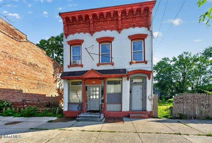 601 Clinton Avenue, Albany, NY