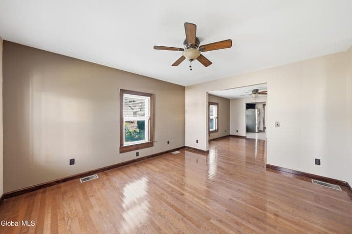 31 Charles Street, Waterford, NY, photo 5
