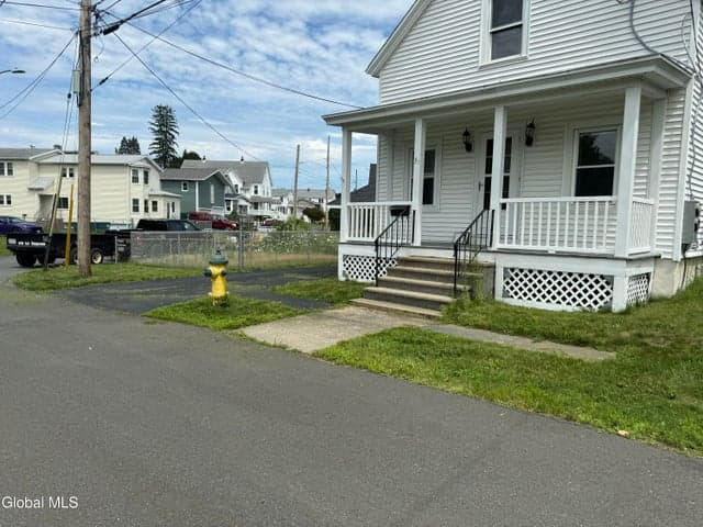 31 Charles Street, Waterford, NY
