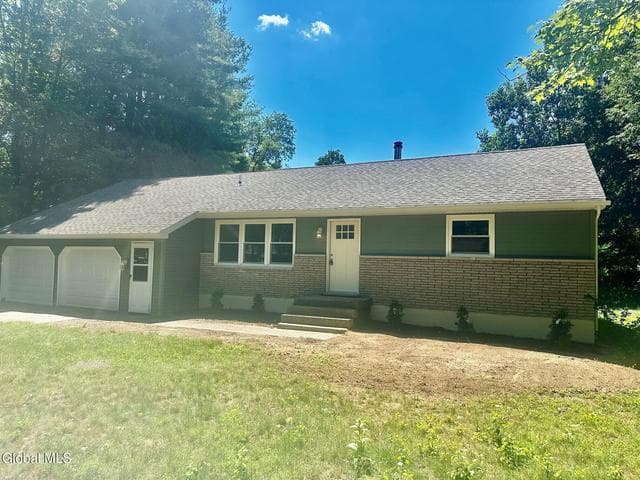 15 Hopeful Lane, Wilton, NY, photo 3