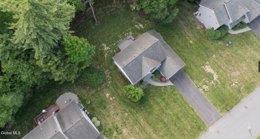 20 Berkshire Drive, Ballston Spa, NY, photo 2