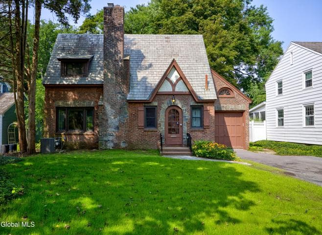 1929 Dean Street, Niskayuna, NY