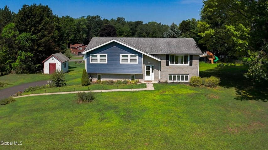 10 Bayberry Drive, Schodack, NY, photo 2