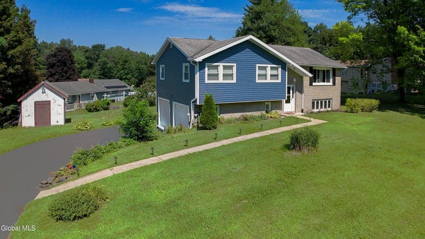 10 Bayberry Drive, Schodack, NY, photo 3