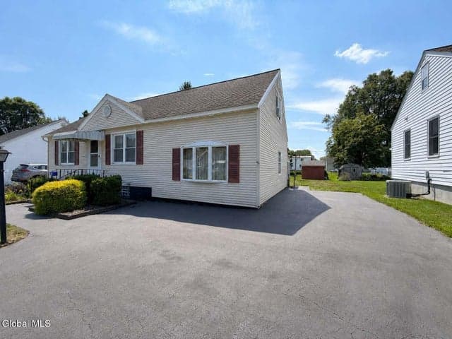 1205 Highbridge Road, Rotterdam, NY, photo 2