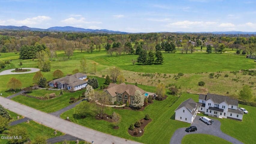 22 Grandview Drive, Queensbury, NY, photo 3