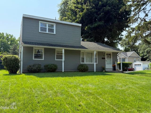 65 Locust Park, Colonie, NY, photo 3