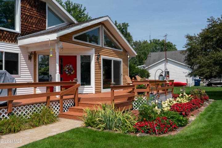 191 River Road, Saratoga, NY, photo 2