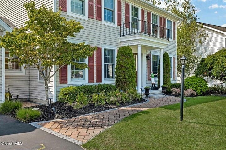 18 Heather Drive, Clifton Park, NY, photo 3